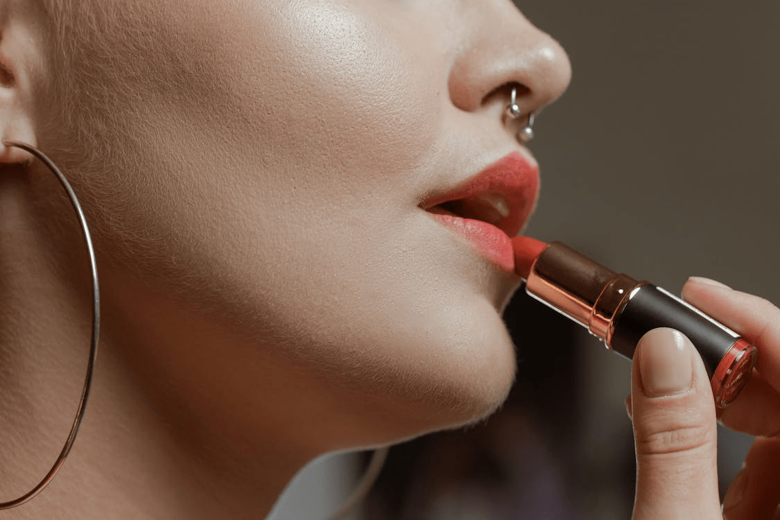 Fashion For Your Face: Accessories To Personalize Your Look - One Proud ...